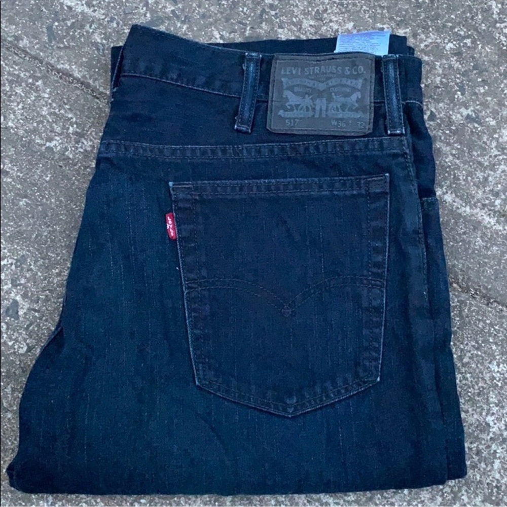 Men Levi Jean size 36x32 style 517